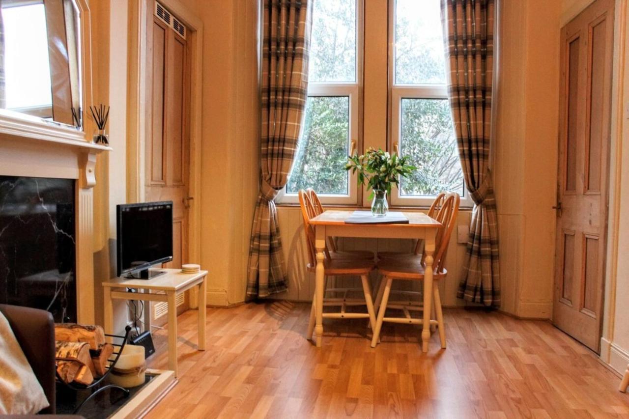 Cosy And Modern Apartment In Central Edimburgo Exterior foto